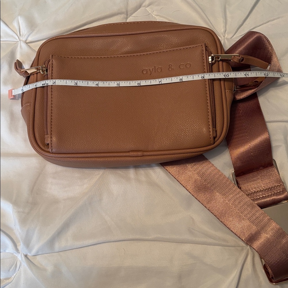 Ayla & Co Tan Vegan Leather Crossbody/ Fanny Pack - Picture 12 of 13